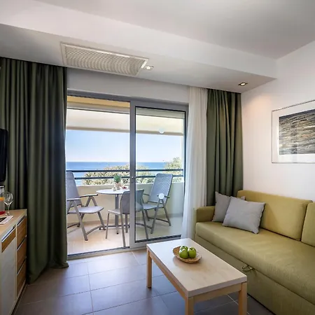 Maistra Select Belvedere ヴルサル