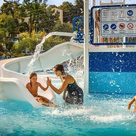 Maistra Select Belvedere ヴルサル