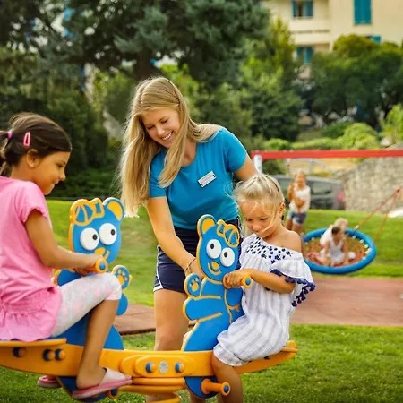 Maistra Select Belvedere * ヴルサル